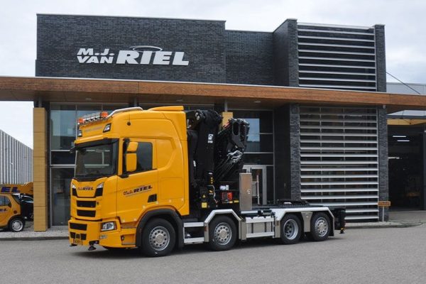 100-ton_meter_autolaadkraan1